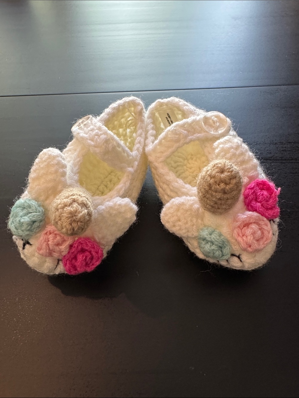 Knitted baby shoes